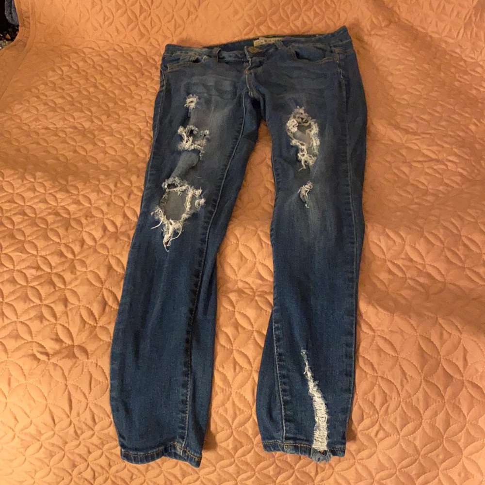 Ripped skinny jeans, size 3/26